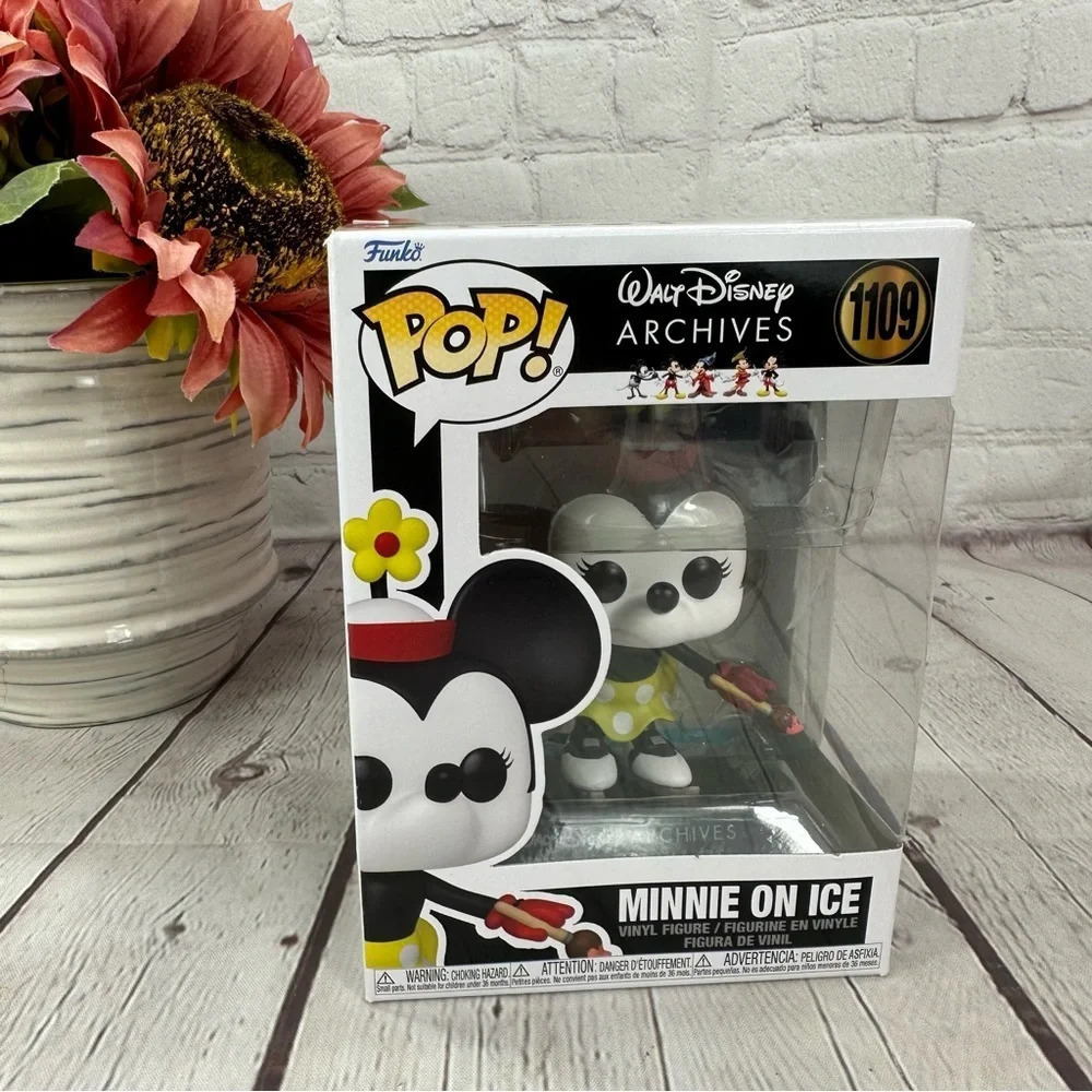 Funko pop Disney Minnie on ice 1109 Disney archive